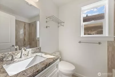 12722 35th Ave  House D NE, Seattle, WA 98125 - Photo 26