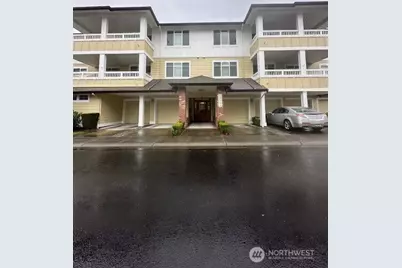 23943 NE 115th Lane #204, Redmond, WA 98053 - Photo 2