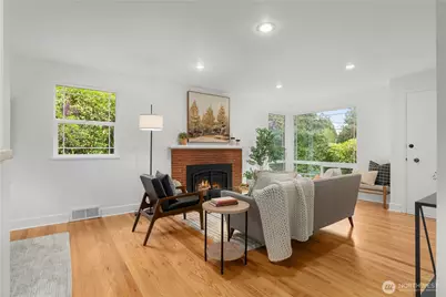11007 Alton Avenue NE, Seattle, WA 98125 - Photo 6