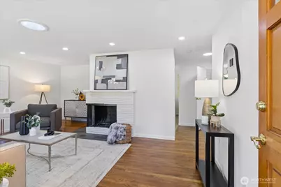 17219 Midvale Avenue N, Shoreline, WA 98133 - Photo 4