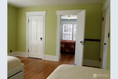 1921 44 Avenue SW, Seattle, WA 98116 - Photo 8