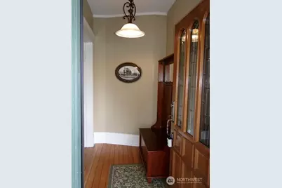 1921 44 Avenue SW, Seattle, WA 98116 - Photo 22