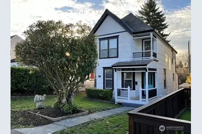 1921 44 Avenue SW, Seattle, WA 98116 - Photo 2