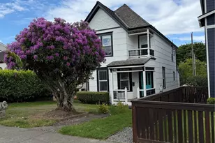 1921 44th Ave SW, Seattle, WA 98116 - Photo 2