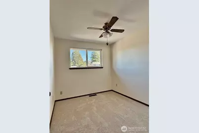 1305 Hollis Street, Bremerton, WA 98310 - Photo 14