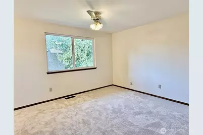 1305 Hollis Street, Bremerton, WA 98310 - Photo 10