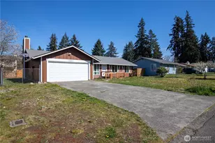 7532 14th Ave NE, Olympia, WA 98516 - Photo 2