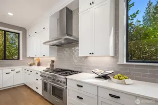 14030 NE 6th Pl, Bellevue, WA 98007 - Photo 8