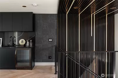 755 Hayes Street, Seattle, WA 98109 - Photo 26