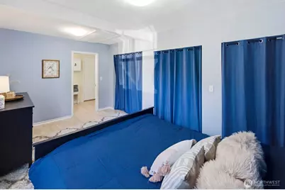 8554 NE 137th Pl, Kirkland, WA 98034 - Photo 14