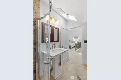 1906 44th Avenue SW, Seattle, WA 98116 - Photo 20