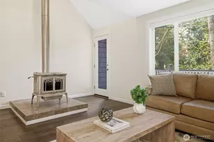 9165 45th Ave SW, Seattle, WA 98136 - Photo 8