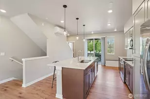 13730 Manor Way, Lynnwood, WA 98087 - Photo 8