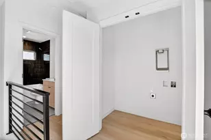 14321 Interlake Ave N, Seattle, WA 98133 - Photo 12