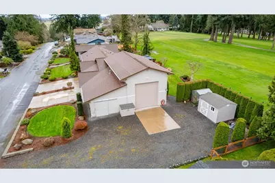 16505 Country Club Drive, Burlington, WA 98233 - Photo 32