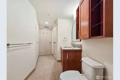 10610 NE 9th Place #1000, Bellevue, WA 98004 - Photo 10