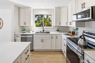 18526 16th Ave NE, Shoreline, WA 98155 - Photo 12