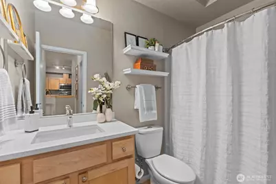 560 225th Lane NE #B202, Sammamish, WA 98074 - Photo 20