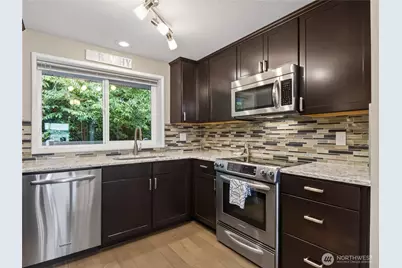 10203 47th Avenue SW #C8, Seattle, WA 98146 - Photo 10