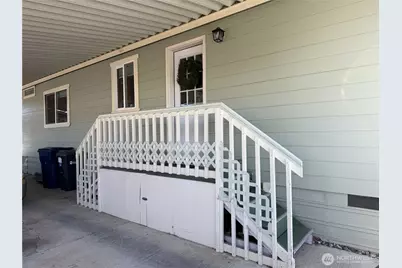 1120 S 25th Street #1, Mount Vernon, WA 98274 - Photo 4