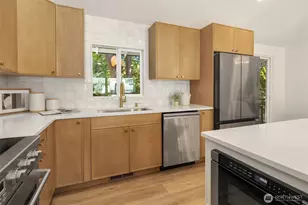 8820 194th St SW, Edmonds, WA 98026 - Photo 14