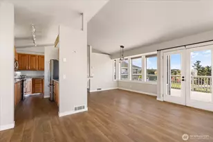 911 NE Leach St, Coupeville, WA 98239 - Photo 16