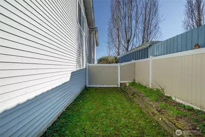 11236 3rd Avenue E, Tacoma, WA 98445 - Photo 4
