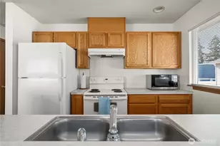 11236 3rd Ave E, Tacoma, WA 98445 - Photo 12