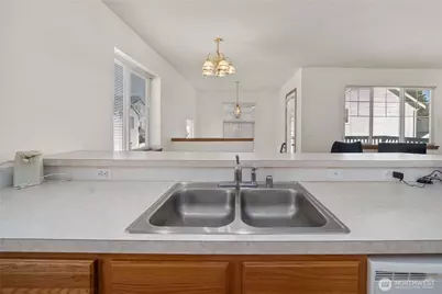 11236 3rd Avenue E, Tacoma, WA 98445 - Photo 14