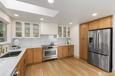 16858 76th Avenue W, Edmonds, WA 98026 - Photo 24