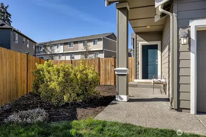 10743 183rd Street E, Puyallup, WA 98374 - Photo 2