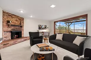 11224 SE 76th St, Newcastle, WA 98056 - Photo 4