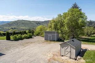 2250 8th St SE, East Wenatchee, WA 98802 - Photo 36
