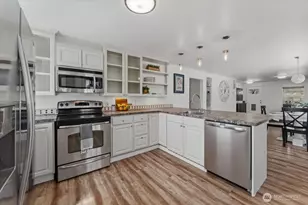 2250 8th St SE, East Wenatchee, WA 98802 - Photo 14