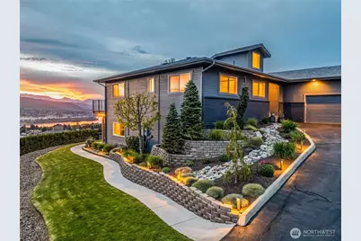 521 23rd Street NE, East Wenatchee, WA 98802 - Photo 1