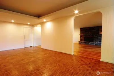 930 130th Avenue NE, Bellevue, WA 98005 - Photo 10