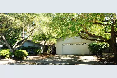 930 130th Avenue NE, Bellevue, WA 98005 - Photo 1