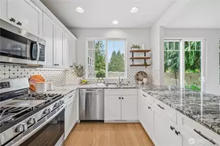 205 Newport Way NW, Issaquah, WA 98027 - Photo 16