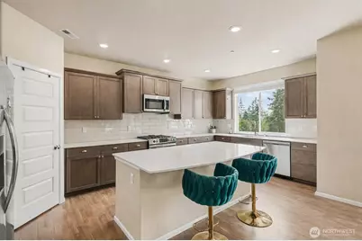 7913 39th Place SE, Marysville, WA 98270 - Photo 6