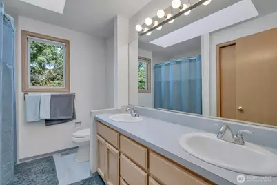 12446 NE 162nd Street, Woodinville, WA 98072 - Photo 24