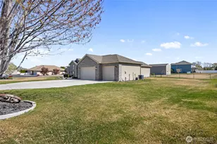 1859 F 5 Road NE, Moses Lake, WA 98837 - Photo 2