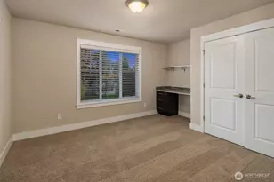 12204 Ashworth Ave N, Seattle, WA 98133 - Photo 32