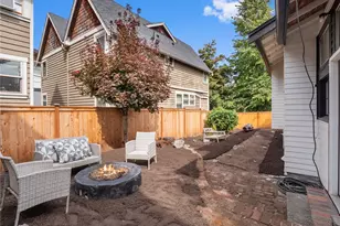 9701 Roosevelt Way NE, Seattle, WA 98115 - Photo 26