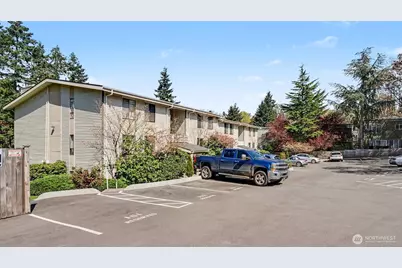 830 Kirkland Way #202, Kirkland, WA 98033 - Photo 2