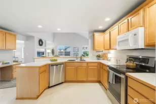 8913 1st Pl SE, Lake Stevens, WA 98258 - Photo 6