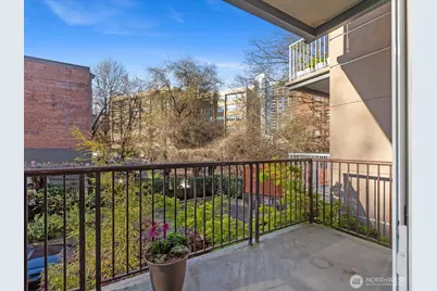 303 E Pike St #406, Seattle, WA 98122 - Photo 12