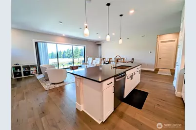 15528 174th Avenue Ct E, Bonney Lake, WA 98391 - Photo 10
