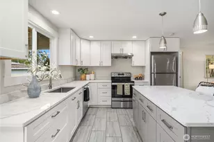 13604 NE 100th St, Kirkland, WA 98033 - Photo 12