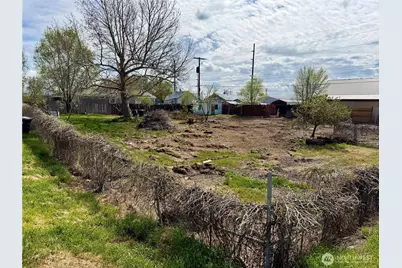 9917 NE Highland Dr, Moses Lake, WA 98837 - Photo 2