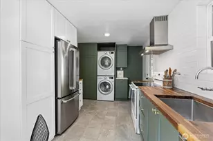 3008 NE 178th St, Lake Forest Park, WA 98155 - Photo 8